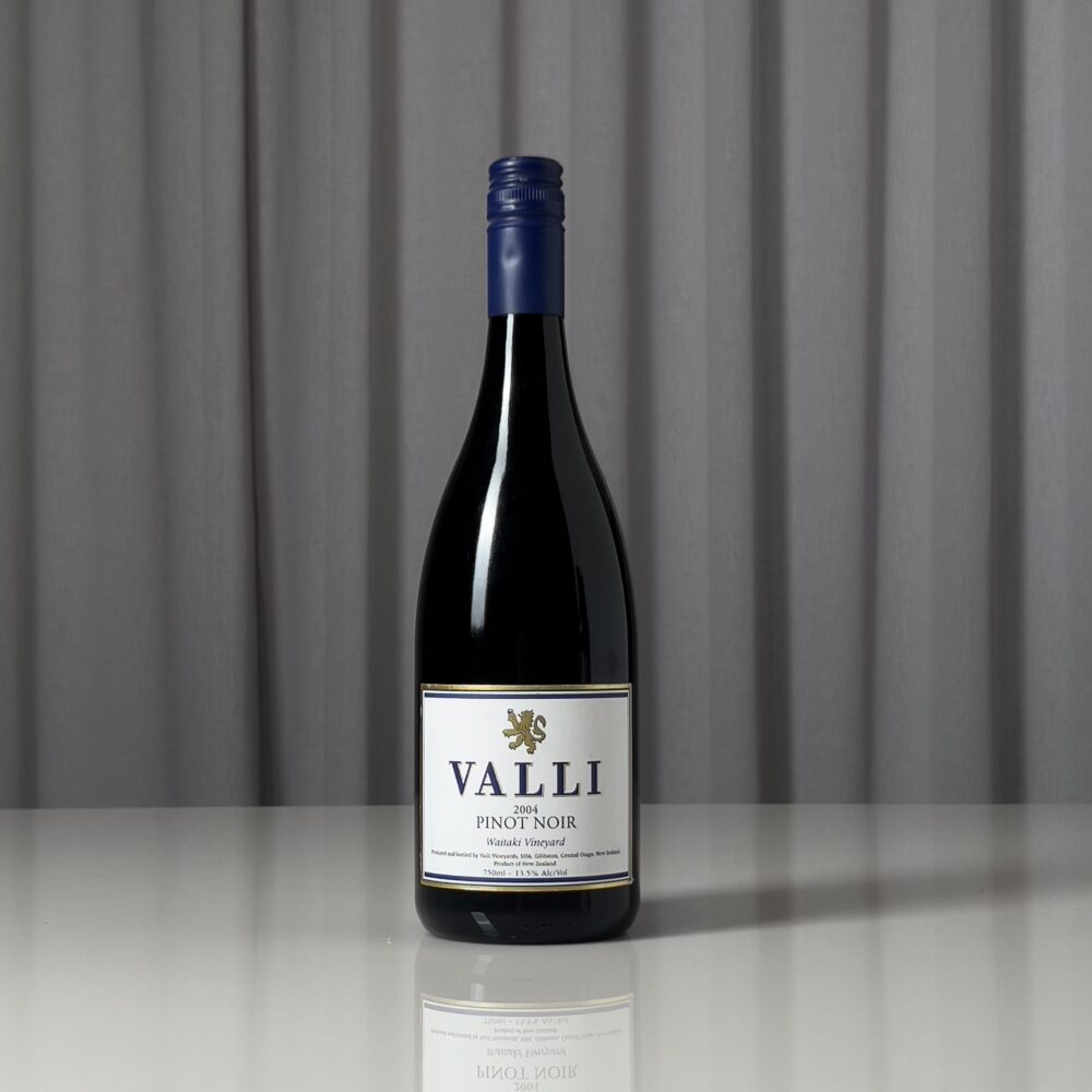 Valli Waitaki Vineyard Pinot Noir 2004
